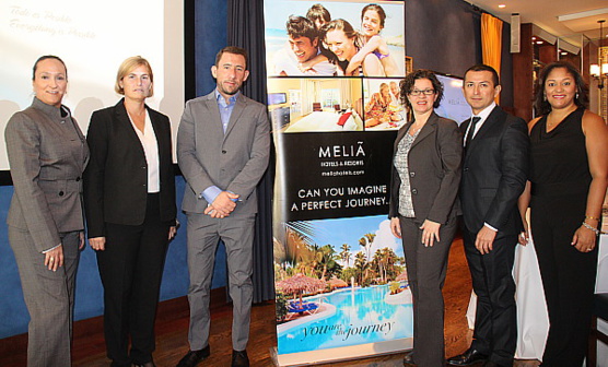 Sandra Salazar (Paradisus Playa del Carmen); Belén Sanmartin (Paradisus Palma Real); Rodolfo Cresta, directeur des ventes loisirs pour l'Amérique du nord; Nathalie Carpentier, directrice des ventes Est du Canada; Daniel Ceballos (Paradisus Cancun) et Patricia Alvarez-Lebron (Melia Caribe Tropical).