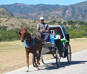 Marea del Portillo : pour les montagnes, les gens et l’histoire...  Marea del Portillo : pour les montagnes, les gens et l’histoire...