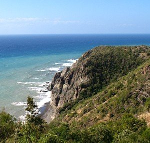 Marea del Portillo : pour les montagnes, les gens et l’histoire...  Marea del Portillo : pour les montagnes, les gens et l’histoire...