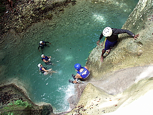 Descente dans les chutes de Damajagua