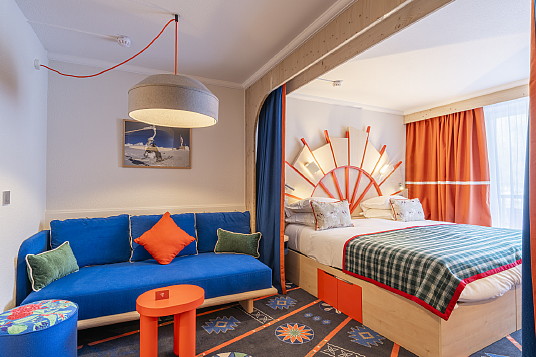 Club Med confirme son rôle de champion mondial français du tourisme en montagne, et dévoile le nouveau visage de son Resort des Alpes du Sud : Club Med Serre Chevalier. Club Med confirme son rôle de champion mondial français du tourisme en montagne, et dévoile le nouveau visage de son Resort des Alpes du Sud : Club Med Serre Chevalier.