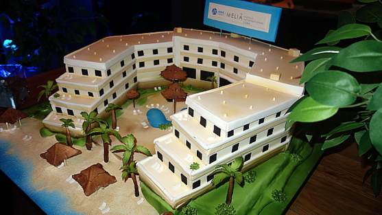 Au dessert, des tranches du Sol Palmeras, premier hôtel de Melià Cuba il y a 25 ans Au dessert, des tranches du Sol Palmeras, premier hôtel de Melià Cuba il y a 25 ans