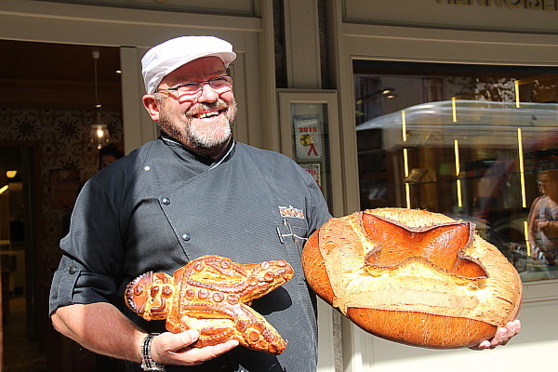 Une des spécialités de Valence: ces brioches qu'on surnomme des "pognes" Une des spécialités de Valence: ces brioches qu'on surnomme des "pognes"