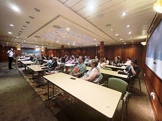 Le Groupe Atrium célèbre son 30e anniversaire à bord du Liberty of the Seas Le Groupe Atrium célèbre son 30e anniversaire à bord du Liberty of the Seas