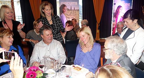 L'anniversaire de Marie-Hélène Jacques de Voyages VP a été souligné L'anniversaire de Marie-Hélène Jacques de Voyages VP a été souligné