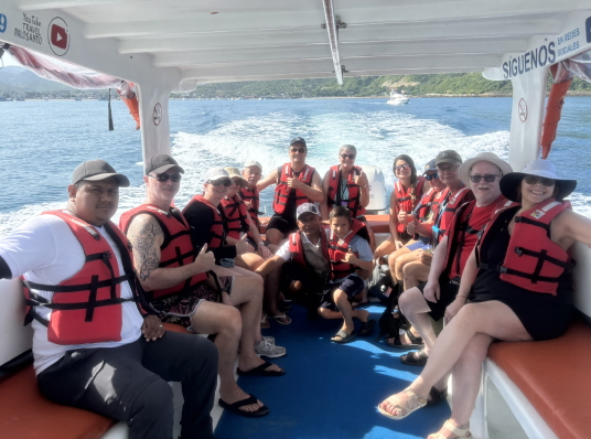 Navigation dans le pacifique en direction de Isla de la Plata Navigation dans le pacifique en direction de Isla de la Plata