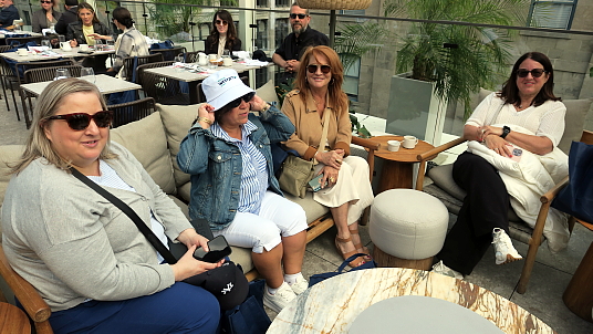 Vacances Westjet Québec reçoit des partenaires au Grand Prix de F1 en compagnie du président de Westjet Airlines. Vacances Westjet Québec reçoit des partenaires au Grand Prix de F1 en compagnie du président de Westjet Airlines.
