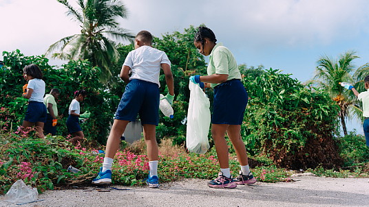 Sandals® Resorts s’engage à atteindre davantage d'« objectifs futurs » pour les jeunes de Curaçao grâce à une prolongation pluriannuelle avec l’AFC Ajax