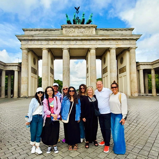 La liaison Toronto-Berlin d'Air Transat prend son envol grâce à un voyage de familiarisation réussi La liaison Toronto-Berlin d'Air Transat prend son envol grâce à un voyage de familiarisation réussi