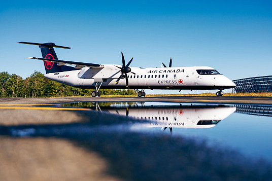 Air Canada rehausse l'expérience des vols régionaux avec des prestations à bord des appareils Q400 repensées pour un nouveau confort