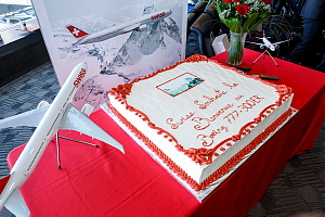 SWISS et ADM célèbrent l’envol du nouveau Boeing 777-300ER au départ de Montréal vers Zurich. SWISS et ADM célèbrent l’envol du nouveau Boeing 777-300ER au départ de Montréal vers Zurich.