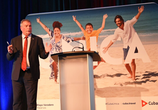 Le Ministre du Tourisme de Cuba Juan C. García Granda crédit photo: Orbita Popular