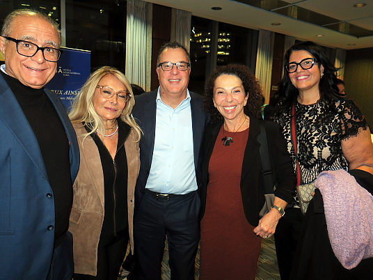 le ministre du Tourisme de Cuba donne officiellement le coup d’envoi de la saison hivernale à Montréal devant 150 invités lors de sa Fiesta Cubana!