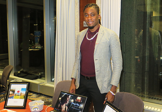 le ministre du Tourisme de Cuba donne officiellement le coup d’envoi de la saison hivernale à Montréal devant 150 invités lors de sa Fiesta Cubana!