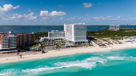 RIU Hotels & Resorts inaugure son sixième hôtel à Cancún: le Riu Ventura RIU Hotels & Resorts inaugure son sixième hôtel à Cancún: le Riu Ventura