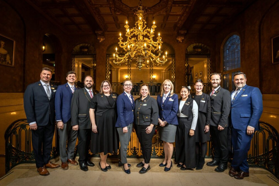 Sur la photo, de gauche à droite: Jason Turpin, Guillaume Giordano, Eric Sabetta, Catherine Leblanc, Iris Germain, Stephanie Guay, Diane Gauthier, Maleni Rendon Chavez, Christine Gingras, Francis Bélanger et Simon Bovoli.