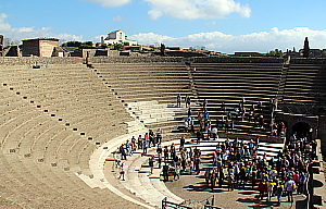 Le théâtre de Pompéi accueille encore de nombreux concerts