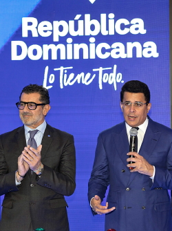 Gianni Onorato et le ministre David Collado
