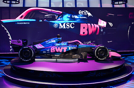 Une équipe de Formule 1 dévoile sa livrée 2026 lors d’un lancement exclusif à bord d’un navire MSC Croisières