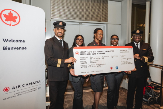 Mois de l'histoire des Noirs : Air Canada célèbre les parcours passés, présents et futurs des jeunes Noirs