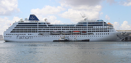 Lundi dernier, le port de la Havane accueillait le navire Fathom de Carnival, le premier navire de croisière américain depuis un demi-siècle.