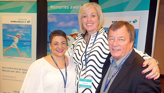 Michelle Da Silva, chef d'équipe, support aux ventes à Calgary; Jane Clementino, directrice nationale ventes agences et Louis Gosselin, directeur des ventes internationales de Westjet .