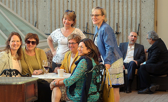 La région Wallonie-Bruxelles et Air Canada recevaient hier soir La région Wallonie-Bruxelles et Air Canada recevaient hier soir