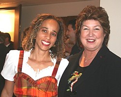 Madame Dillman-Faure en compagnie de Valérie Ulric, Chargée de communication/marketing au Comité martiniquais du tourisme Madame Dillman-Faure en compagnie de Valérie Ulric, Chargée de communication/marketing au Comité martiniquais du tourisme