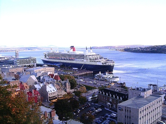 Le QE2 à Québec (archives)