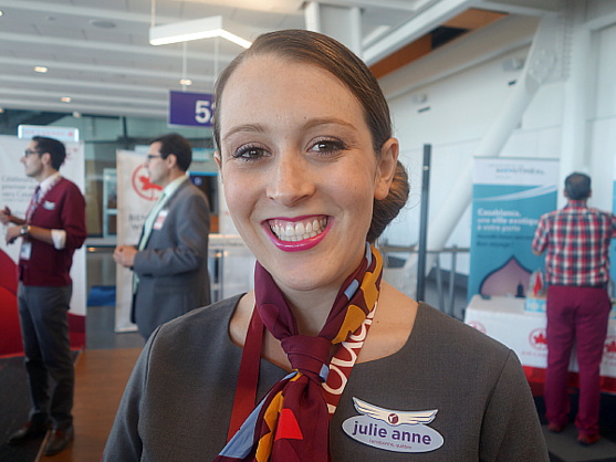 Un membre de l'équipage du vol inaugural. Un membre de l'équipage du vol inaugural.