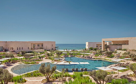 Le Fairmont Taghazout Bay se rapproche des Québécois avec le lancement du vol direct vers Agadir