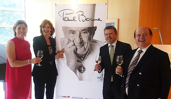 Armelle Tardy-Joubert, directrice Canada d'Atout France; Sandrine Frih, Adjointe au maire de Lyon en charge du Tourisme; François Choqette, directeur ventes spécialisées d'Air Canada et le sénateur de la Drôme, Jean Besson, président de Rhône-Alpes Tourisme. Armelle Tardy-Joubert, directrice Canada d'Atout France; Sandrine Frih, Adjointe au maire de Lyon en charge du Tourisme; François Choqette, directeur ventes spécialisées d'Air Canada et le sénateur de la Drôme, Jean Besson, président de Rhône-Alpes Tourisme.