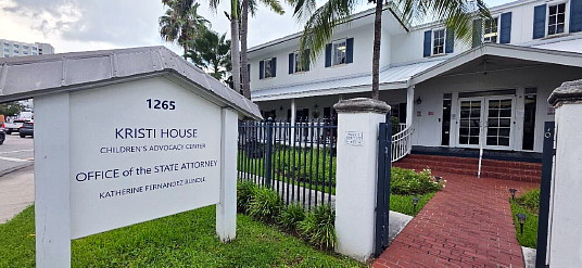 RIU renforce son engagement envers les enfants à Miami en s'associant à Kristi House