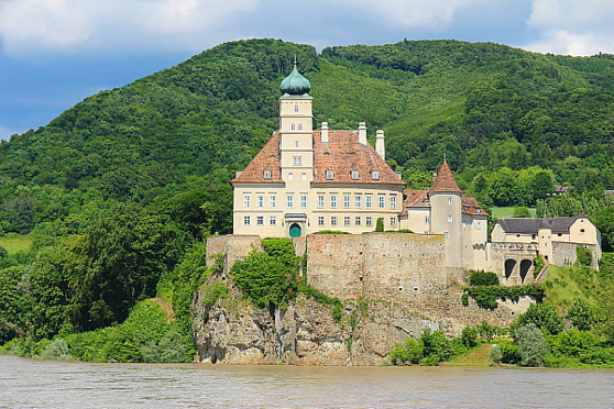 Le château de Schönbuel, dans la vallée de la Wachau Le château de Schönbuel, dans la vallée de la Wachau