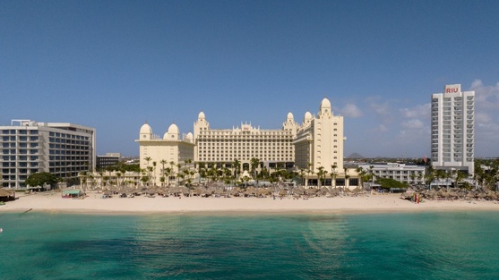 RIU renforce son segment premium dans les Caraïbes avec la rénovation du Riu Palace Aruba RIU renforce son segment premium dans les Caraïbes avec la rénovation du Riu Palace Aruba
