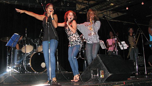 Les Caribe Chicas en spectacle Les Caribe Chicas en spectacle