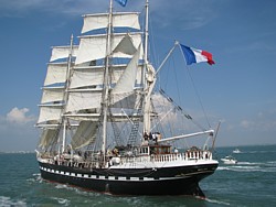 Le Belem en vue de Québec  (crédit Roxanne St-Pierre)