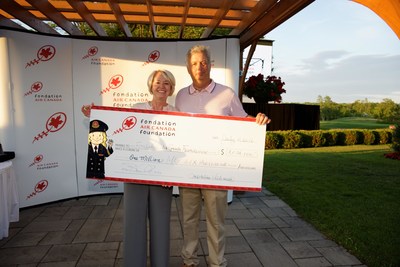 Plus de 1 000 000 $ amassés par la Fondation Air Canada pour les organismes caritatifs qui aident les enfants (Groupe CNW/Air Canada ) Plus de 1 000 000 $ amassés par la Fondation Air Canada pour les organismes caritatifs qui aident les enfants (Groupe CNW/Air Canada )