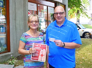 Isabelle -Blanche Pinpin, directrice des opérations d'EuropAuto et Richard Trudeau de l’agence de voyages Cinquième Saison à Outremont.