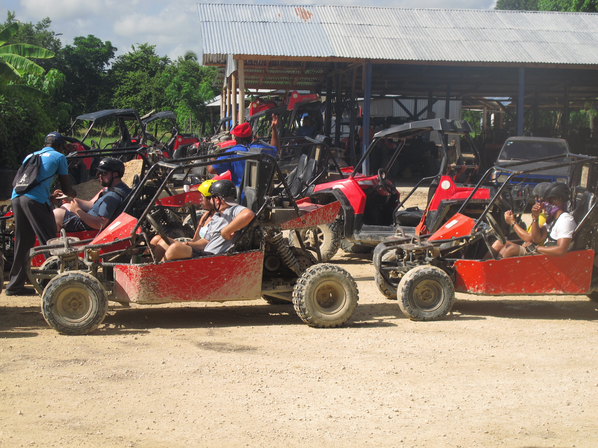 Départ de l’excursion en dune-buggy.