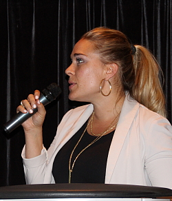 Caroline Gagnon, représentante des ventes de Caribe Sol Caroline Gagnon, représentante des ventes de Caribe Sol