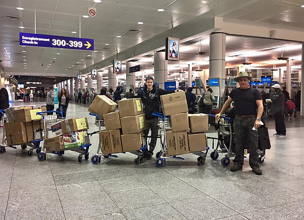 Des membres du Fendu prêts pour le départ Des membres du Fendu prêts pour le départ