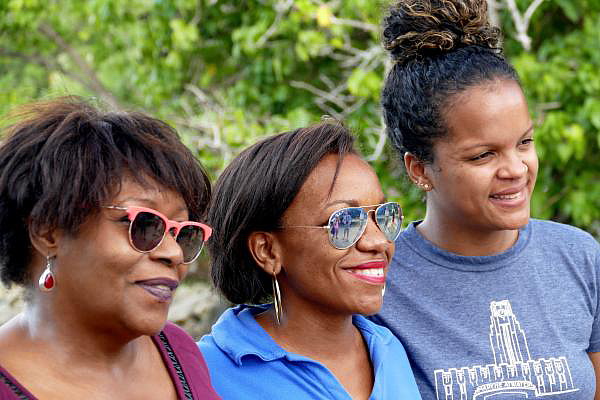 Muriel Wiltford, directrice Amériques du Comité Martiniquais du Tourisme; Christelle Eugène, fondatrice de Karambole Tours, Jessica Marie, chargée de promotion au bureau montréalais du Comité Martiniquais du Tourisme.