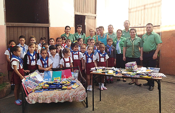 Aide fournie à deux écoles de Cayo Santa Maria : Transat remercie les agents de voyages! Aide fournie à deux écoles de Cayo Santa Maria : Transat remercie les agents de voyages!