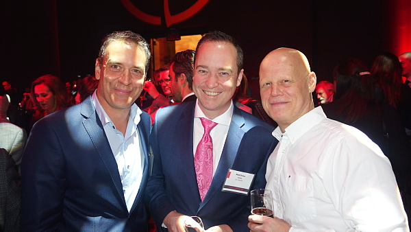 Air Canada célèbre son nouveau vol vers Shanghai  Air Canada célèbre son nouveau vol vers Shanghai