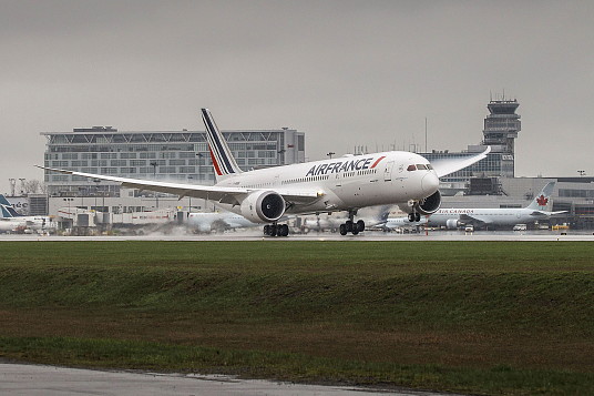 Le B787 d’Air France prend son envol entre Montréal et Paris ! Le B787 d’Air France prend son envol entre Montréal et Paris !