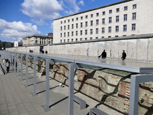 Le Mur et les fondations du QG de la Gestapo