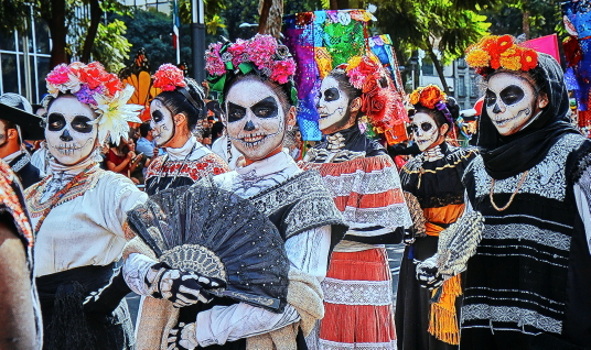 Tradition très ancienne, la Fête des Morts du Mexique a été classée par l'Unesco parmi les trésors immatériels du Patrimoine mondial.