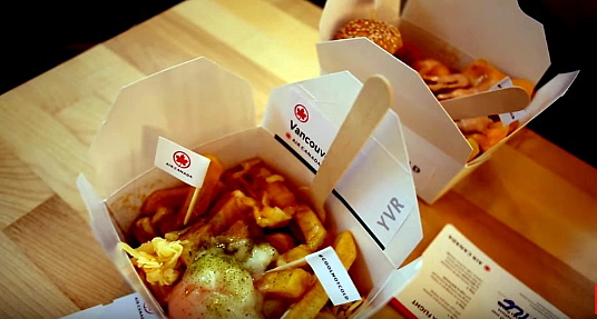 Air Canada : une poutinerie éphémère pour séduire les Londoniens Air Canada : une poutinerie éphémère pour séduire les Londoniens