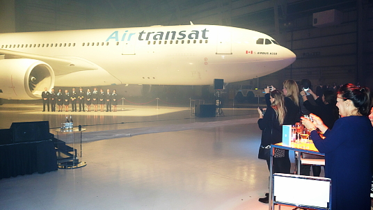 Air Transat célèbre son 30ème anniversaire, avec une nouvelle livrée et plus...  Air Transat célèbre son 30ème anniversaire, avec une nouvelle livrée et plus...